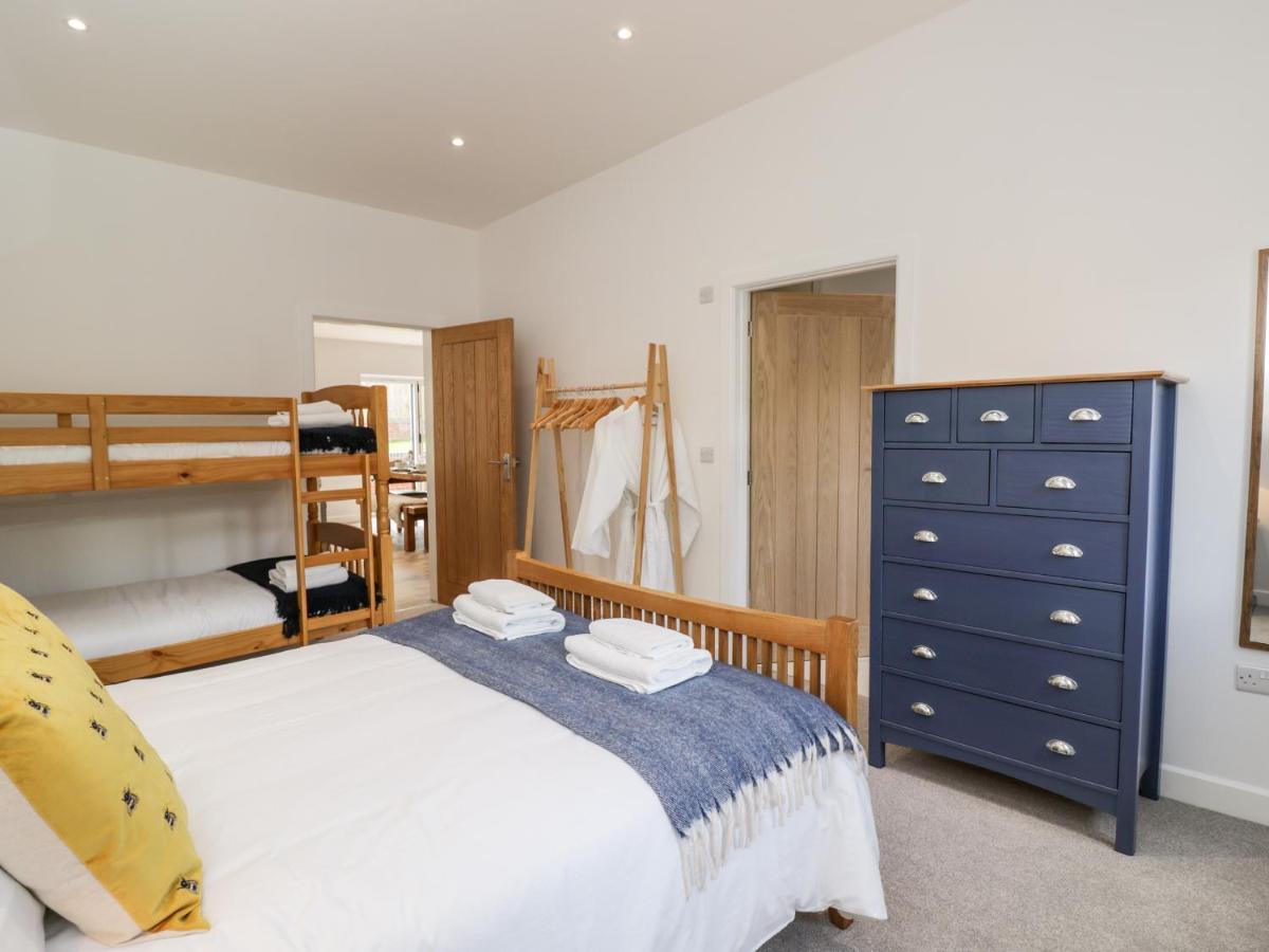 The Barn Villa Poole Luaran gambar